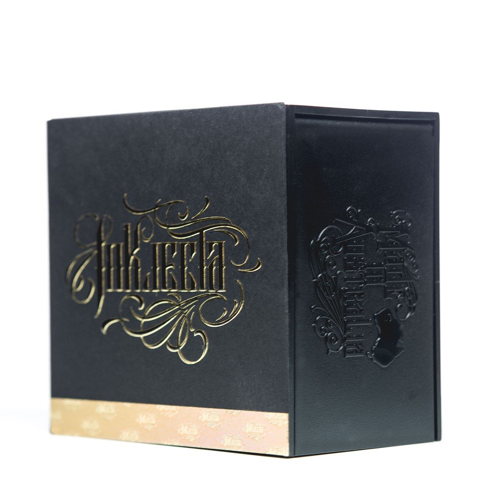 The black box that comes with the Inkjecta Eclipse Rotary Tattoo Machine in the color Blackout. 